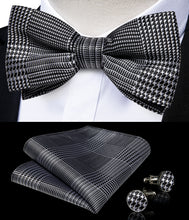 Black White Stripe Silk Bowtie Pocket Square Cufflinks Set