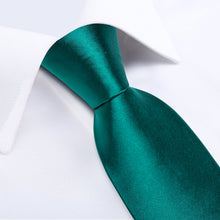 Green Solid Men's Tie Handkerchief Set